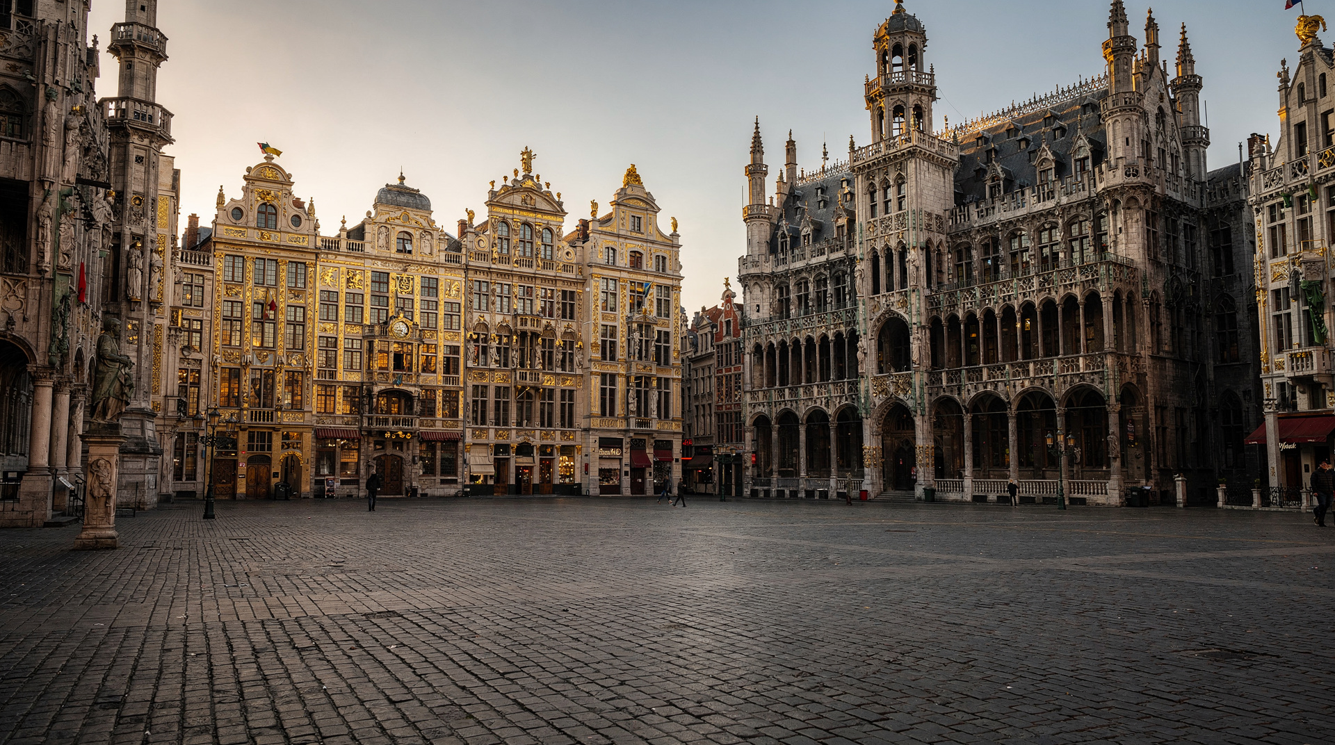 Brussels or Bruges first? What we'd do differently — On our first Belgium trip we did Bruges first and Brussels second. With hindsigh