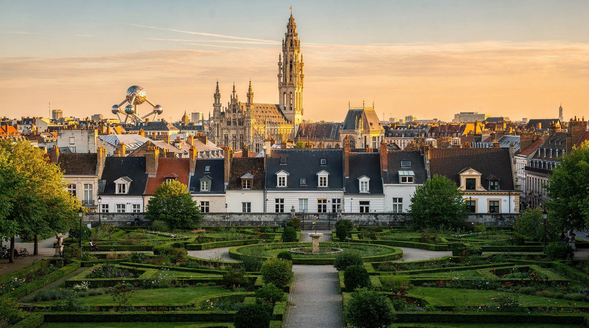 Where to catch the sunset in Brussels: our favourite rooftops — Our favourite places to watch the sunset in Brussels — the Mont des Arts, the MI