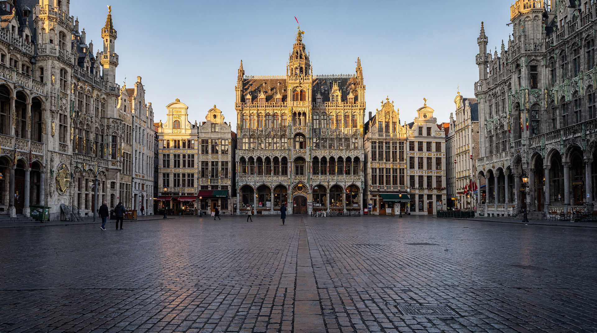 Brussels travel tips: 20 things to know before you go — Essential Brussels travel tips — language, money, transport, safety, etiquette a