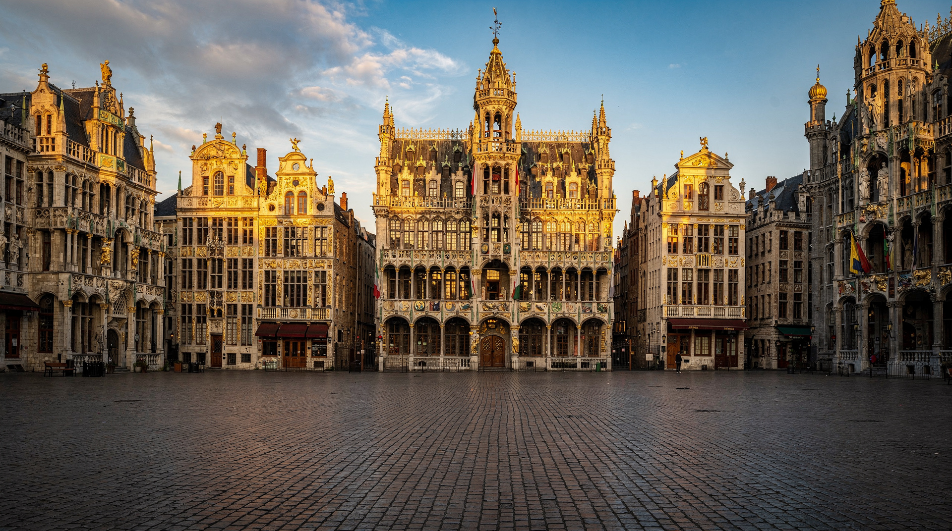 Brussels vs Bruges: which should you visit?