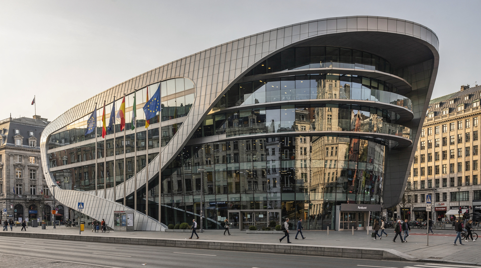 Parlamentarium guide: the European Parliament visitor centre — A guide to the Parlamentarium, the European Parliament's free interactive visito