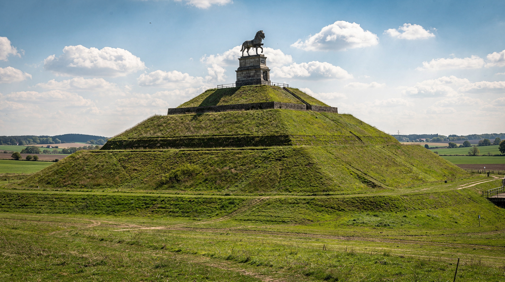 Waterloo battlefield guide: walking the 1815 battle