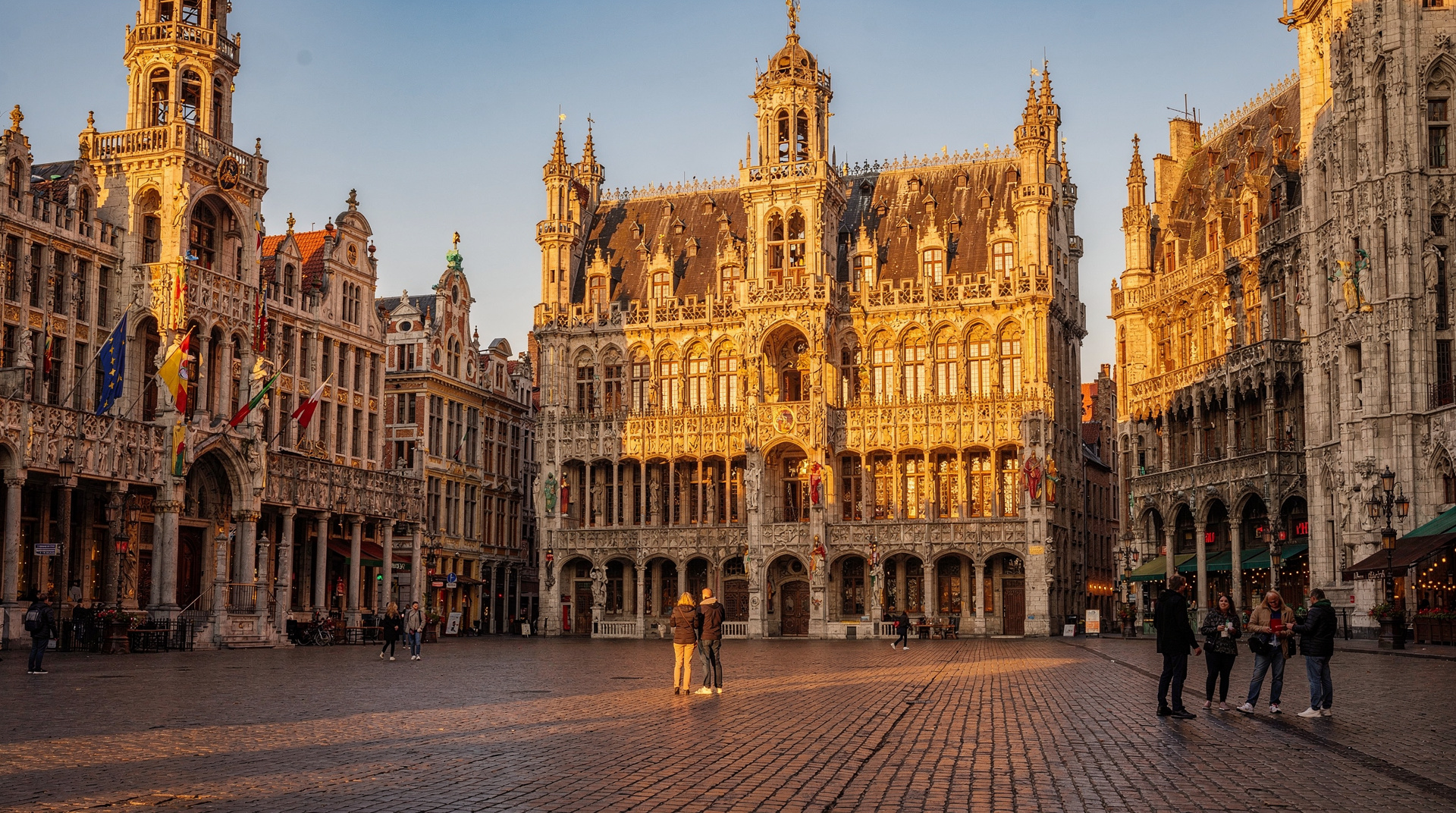 Brussels, Bruges & Ghent in 3 days: the Flanders triangle — 3 days — easy — mid-range