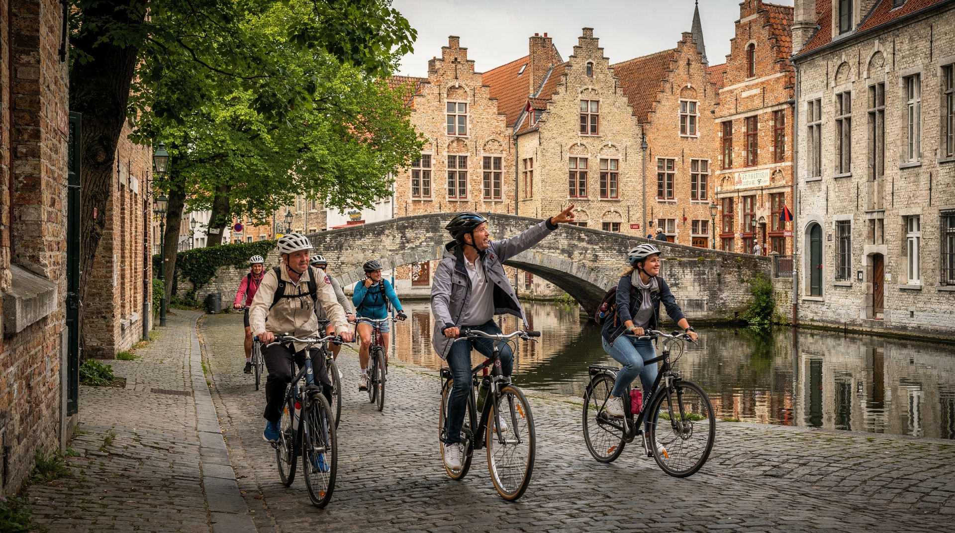 Bruges: Bruges Private Guided Bike Tour