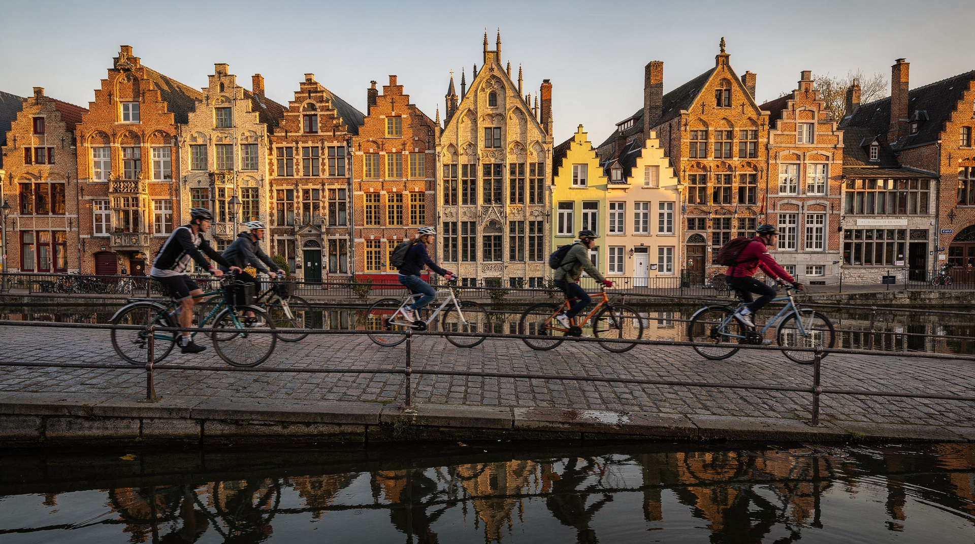 Ghent: Ghent City Highlights Guided Bike Tour